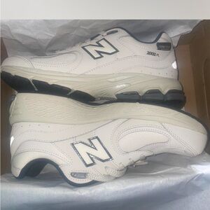 New Balance 2002R Youth size 6.5 Brand New cream/ white